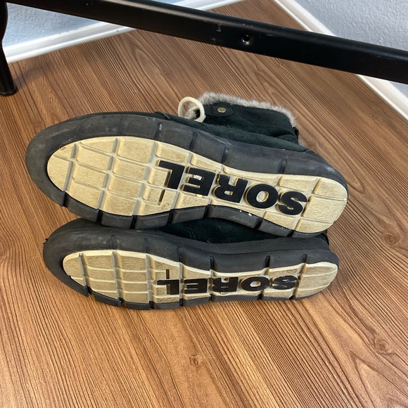 Sorel Tivoli II Black Suede Fur-Lined Women's Snow Boots size 8.5 - Picture 5 of 7